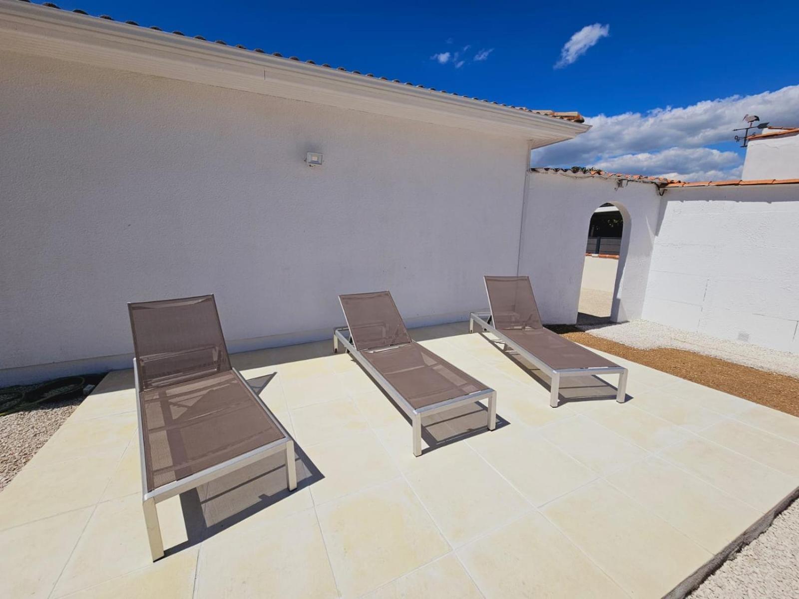 Holiday home Maison De Entiere A 10 Mn De La Rochelle
