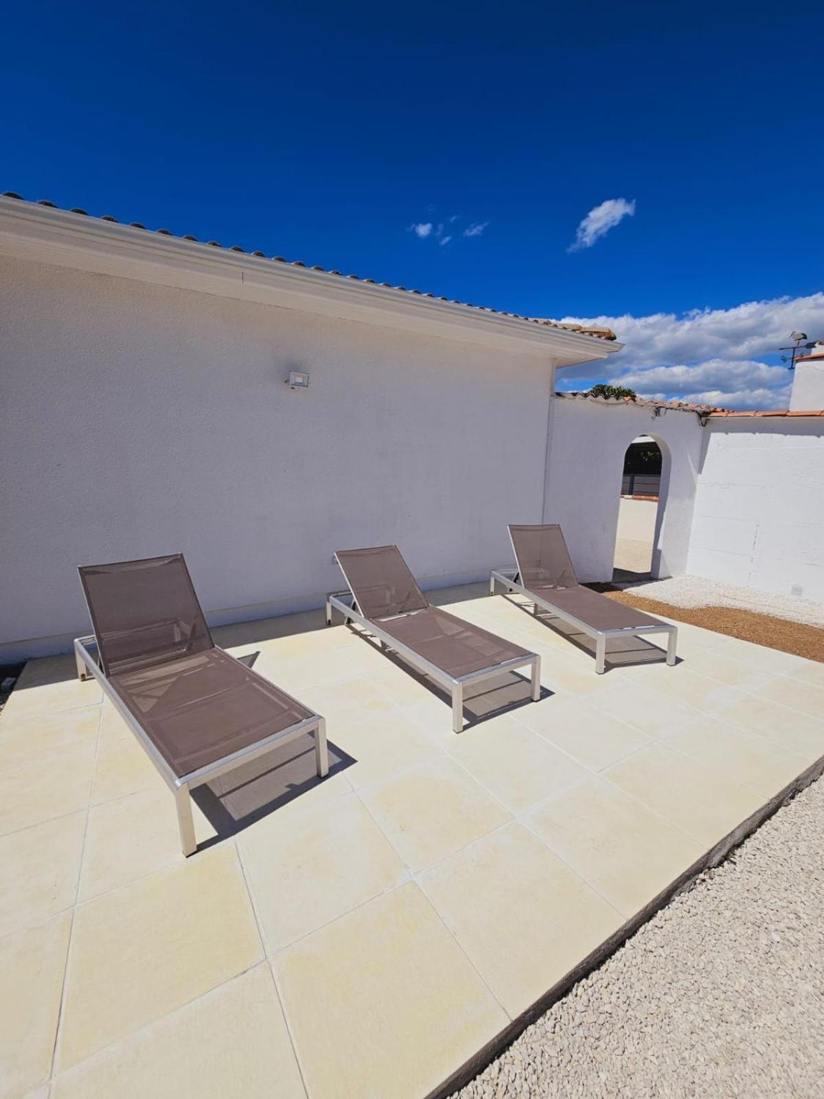 Holiday home Maison De Entiere A 10 Mn De La Rochelle *