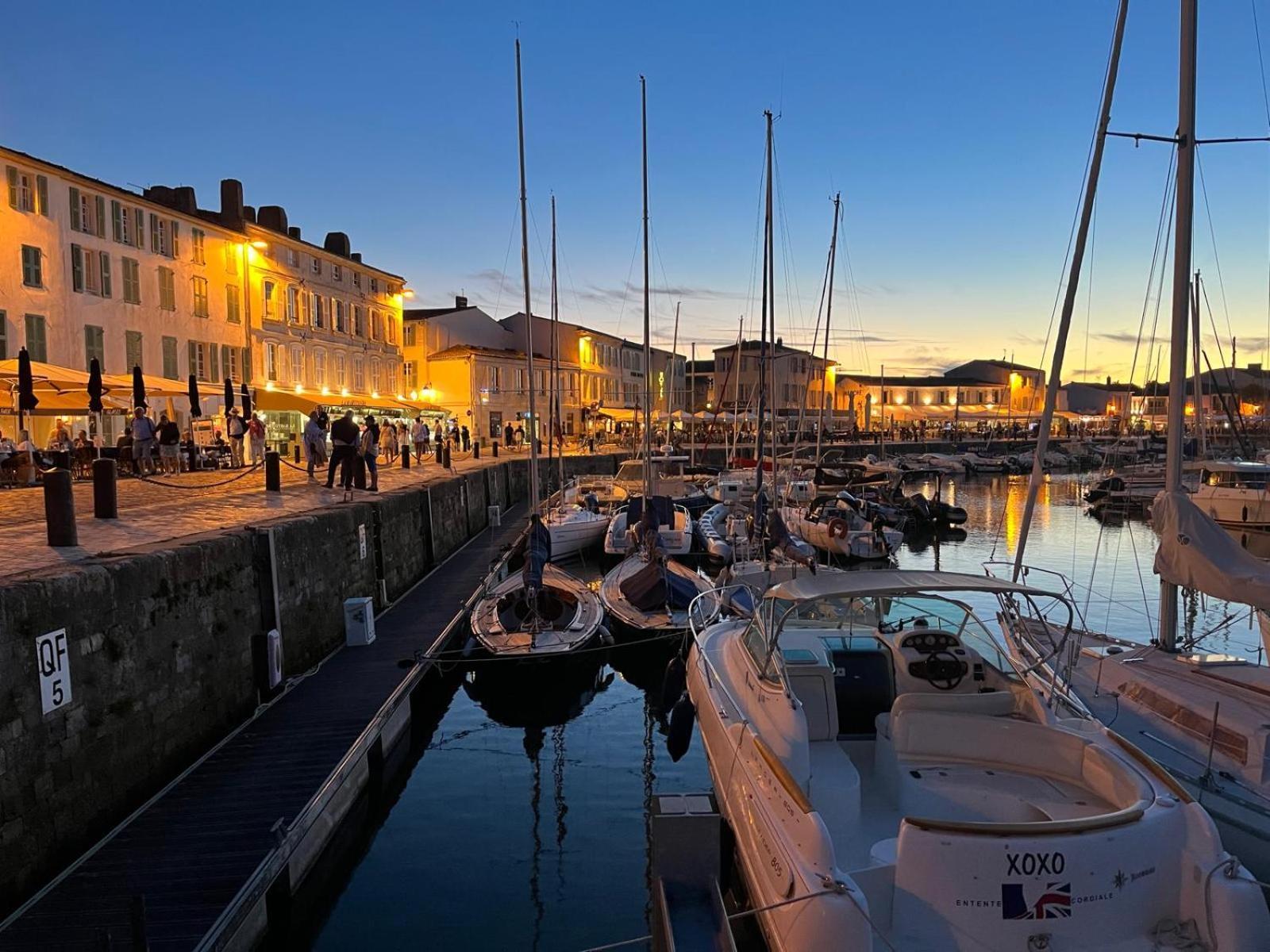 Holiday home Maison De Entiere A 10 Mn De La Rochelle Dompierre-sur-Mer